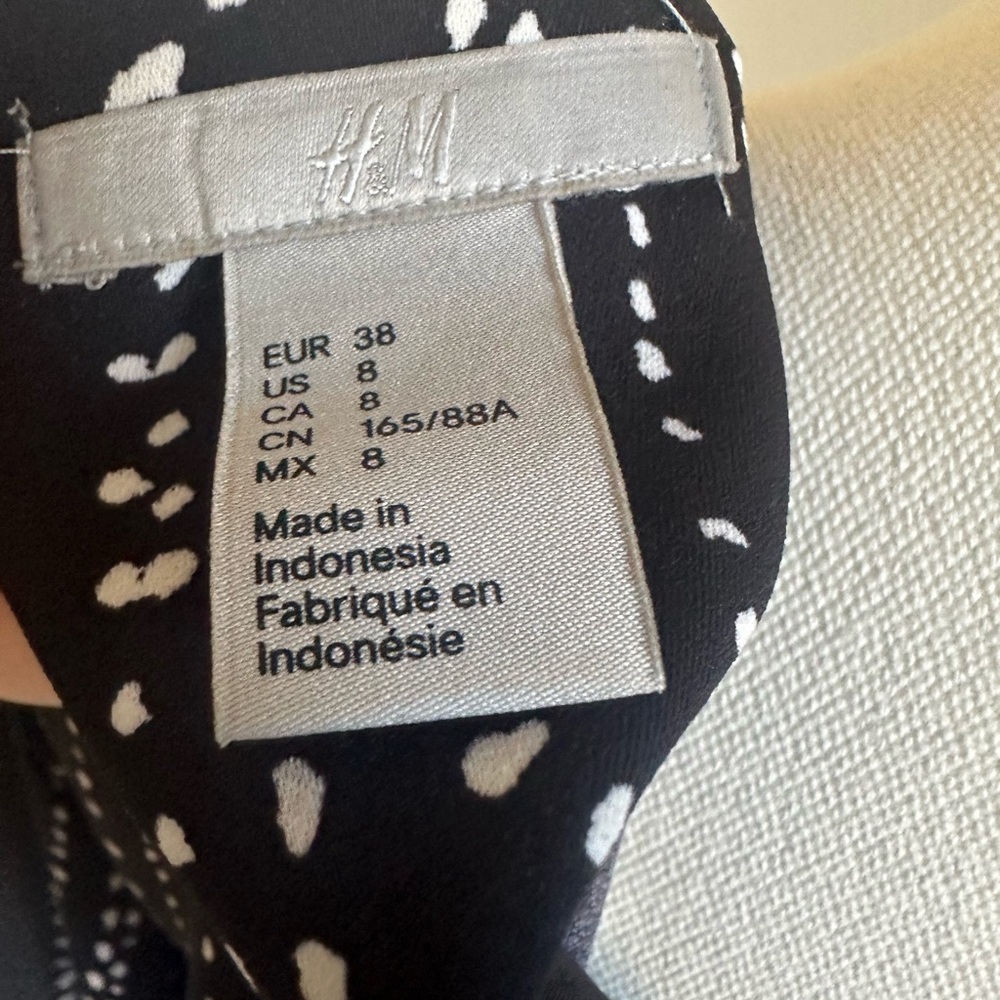H&M Black/White Dress- Size 8 - Picture 7 of 7